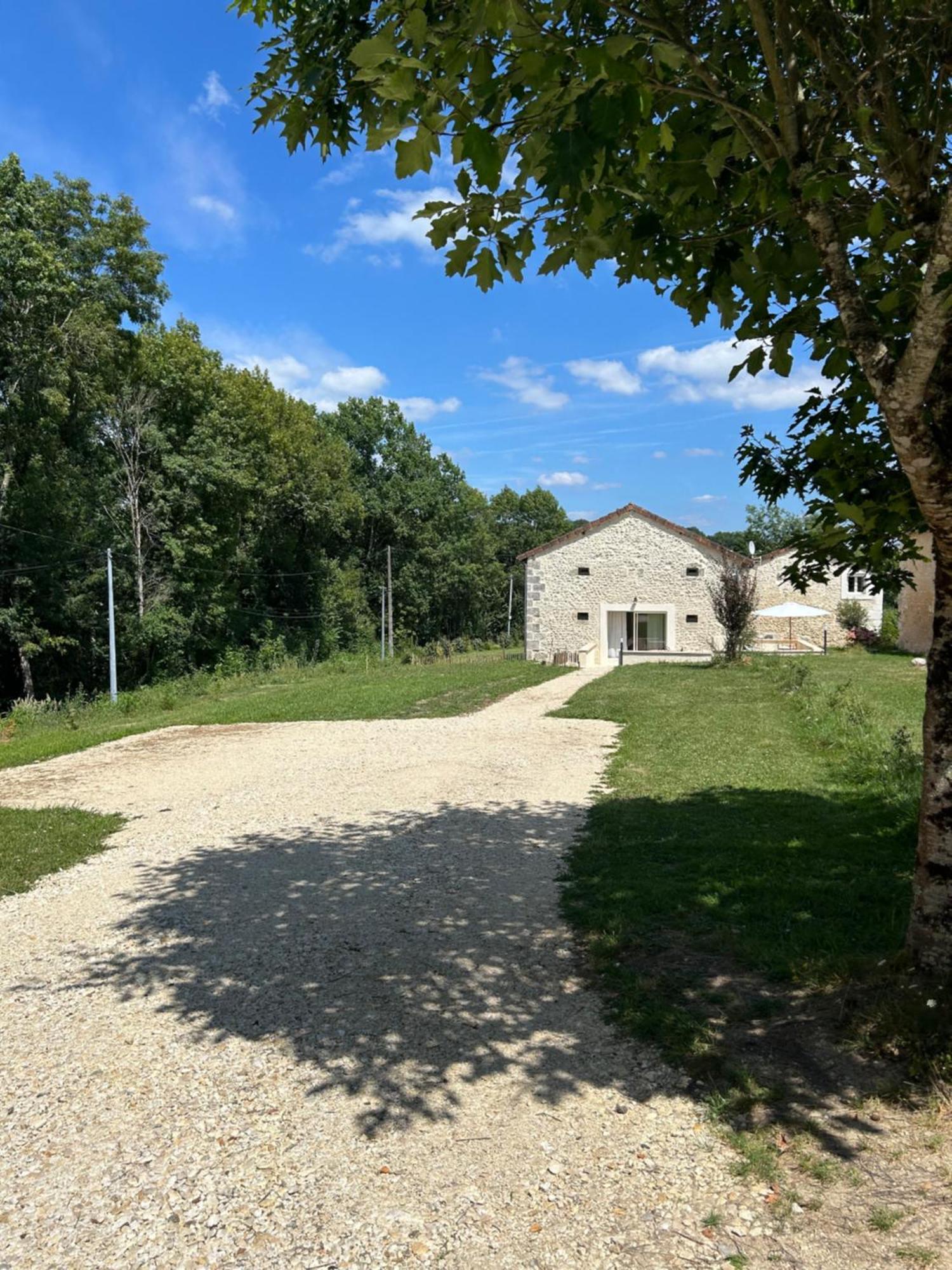 L Etable A Bois Vila Trélissac Exterior foto
